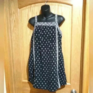 Old Navy Size xs black floral mini dress embroidery